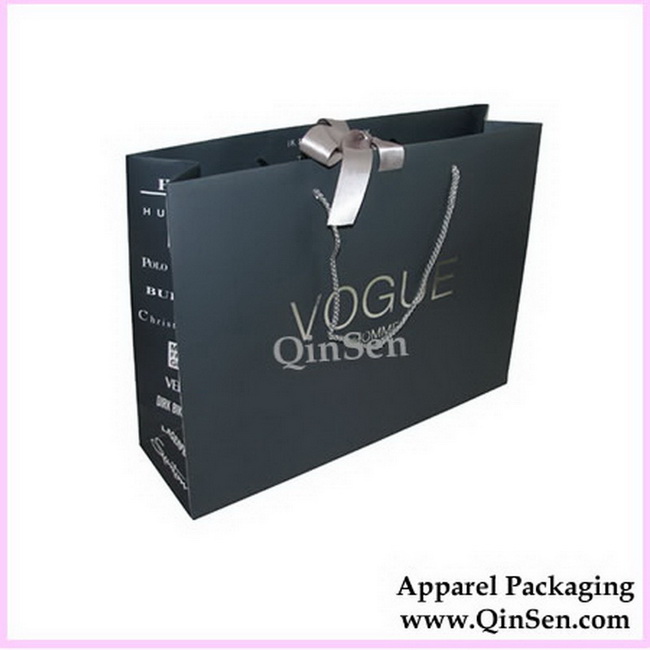 Luxury Paper Branded Gift Bag with Ribbon Handle /Silver Hot Stamped L