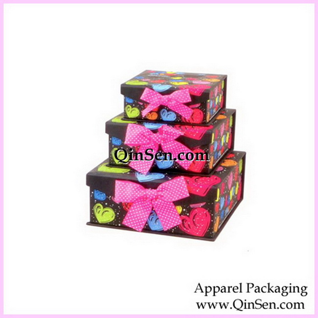 Nesting Hat Boxes with Custom design-GX00375