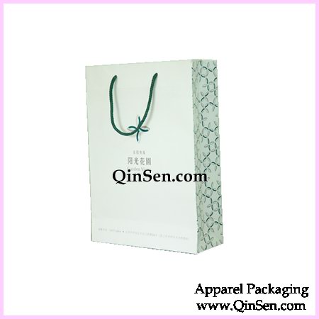 White Paper Laminated Shopping Bag with Custom Logo-AB00346